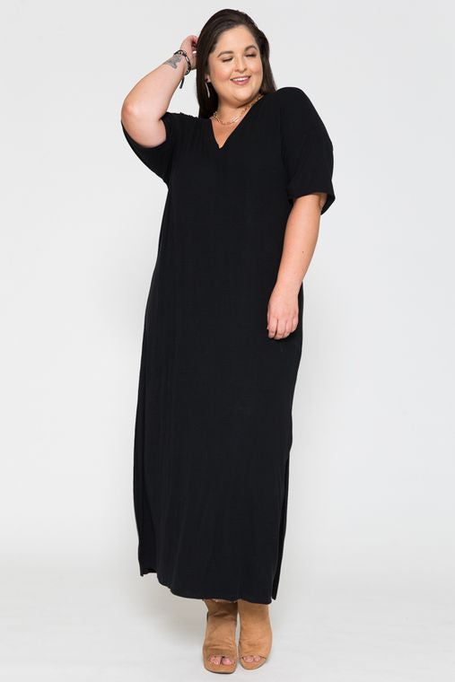 **CLEARANCE**Plus Size Black Solid V Neck Maxi Basic Dress